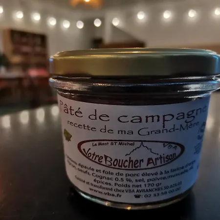 L'etape Du Mont, Family