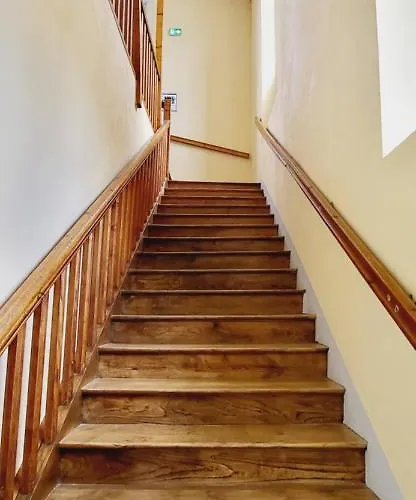 L'etape Du Mont, Family