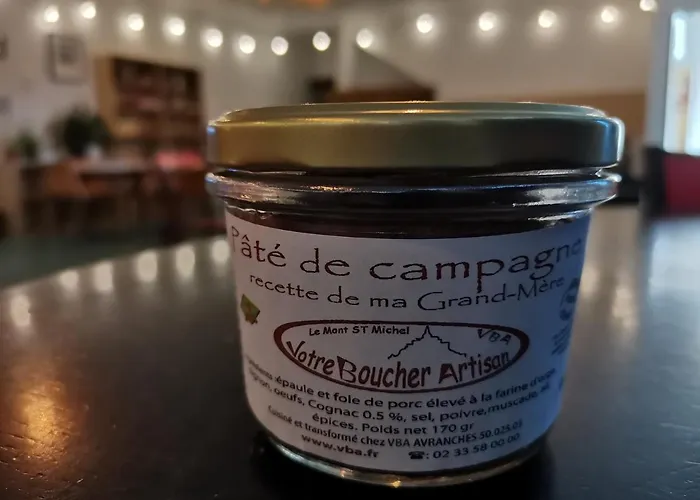 L'etape Du Mont, Family